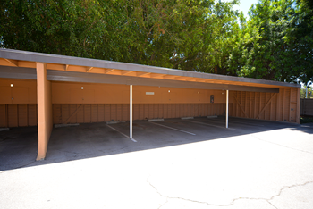 Ponderosa apartments parking lot wide view